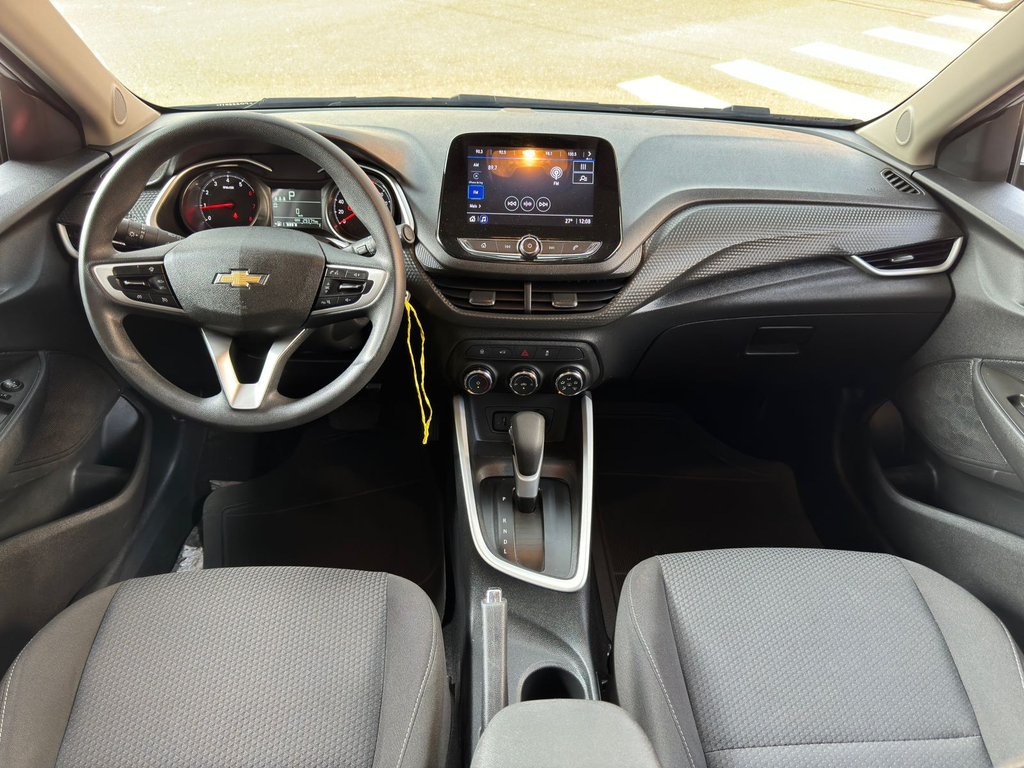 Chevrolet Onix Prata