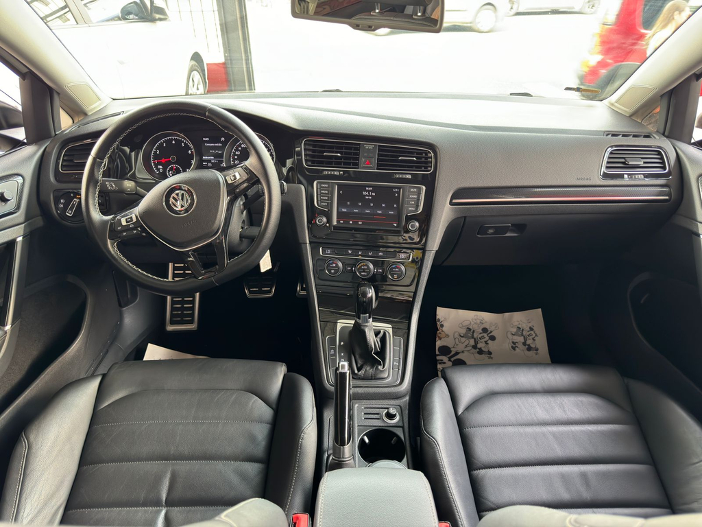 Volkswagen Golf Branco