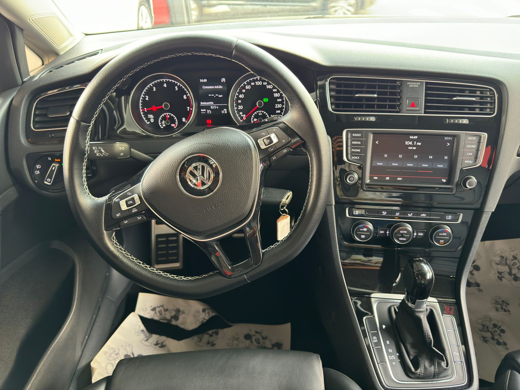 Volkswagen Golf Branco
