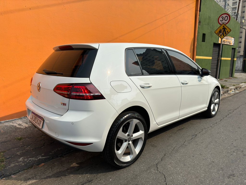 Volkswagen Golf Branco