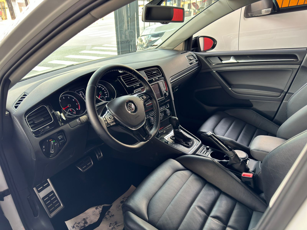 Volkswagen Golf Branco