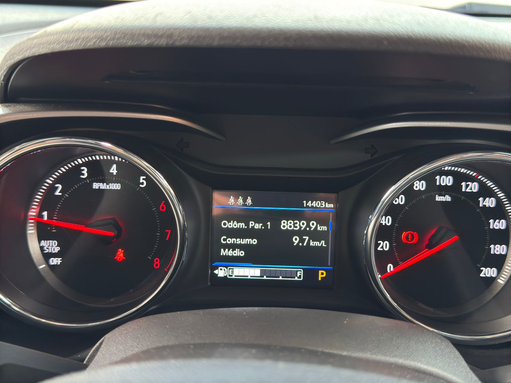 Chevrolet Tracker Cinza