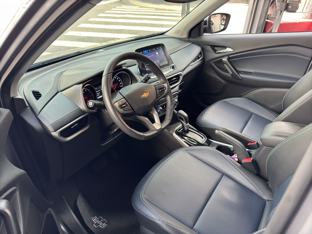 Chevrolet Tracker Cinza