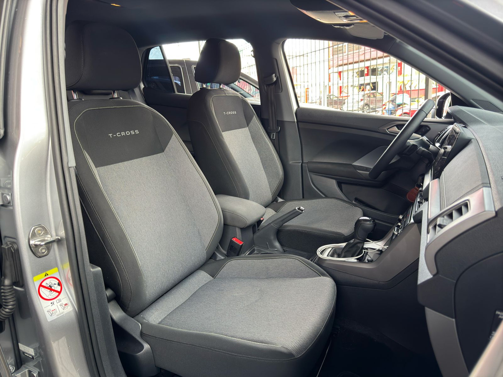 Volkswagen T-Cross Prata