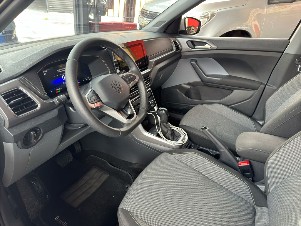 Volkswagen T-Cross Prata