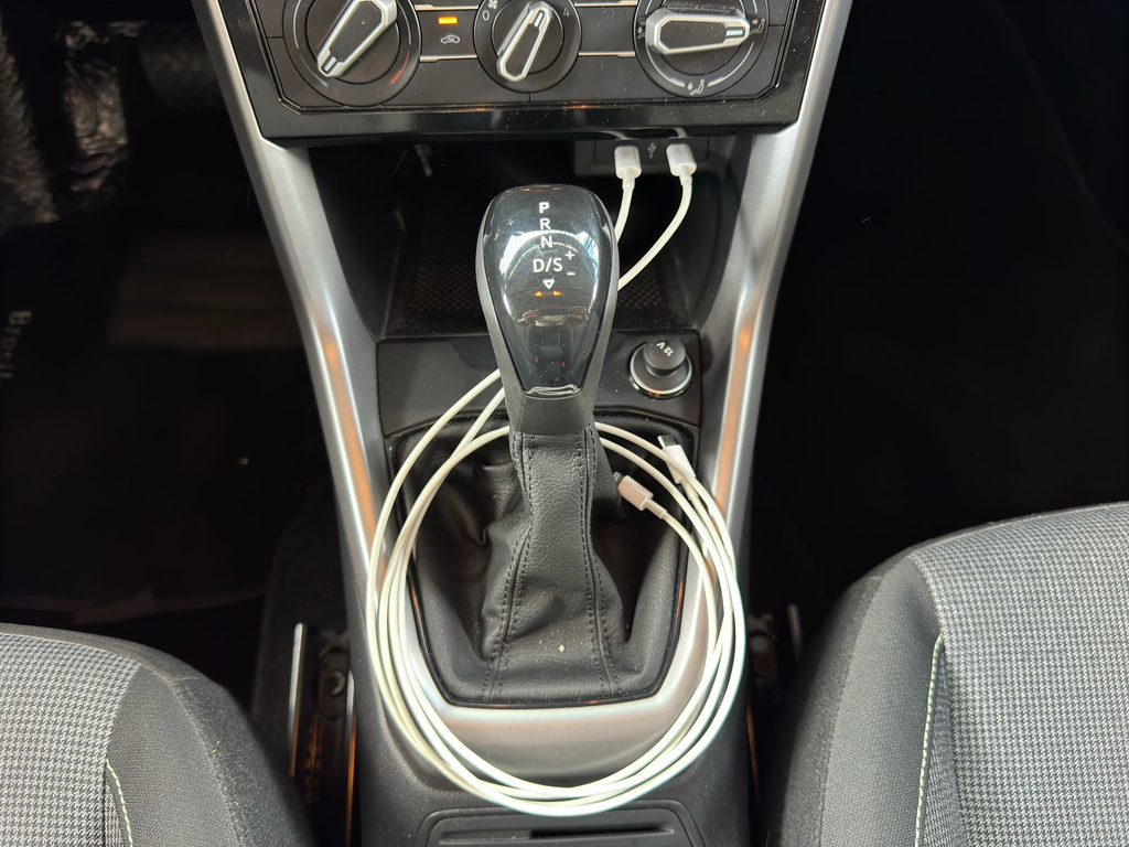 Volkswagen T-Cross Prata