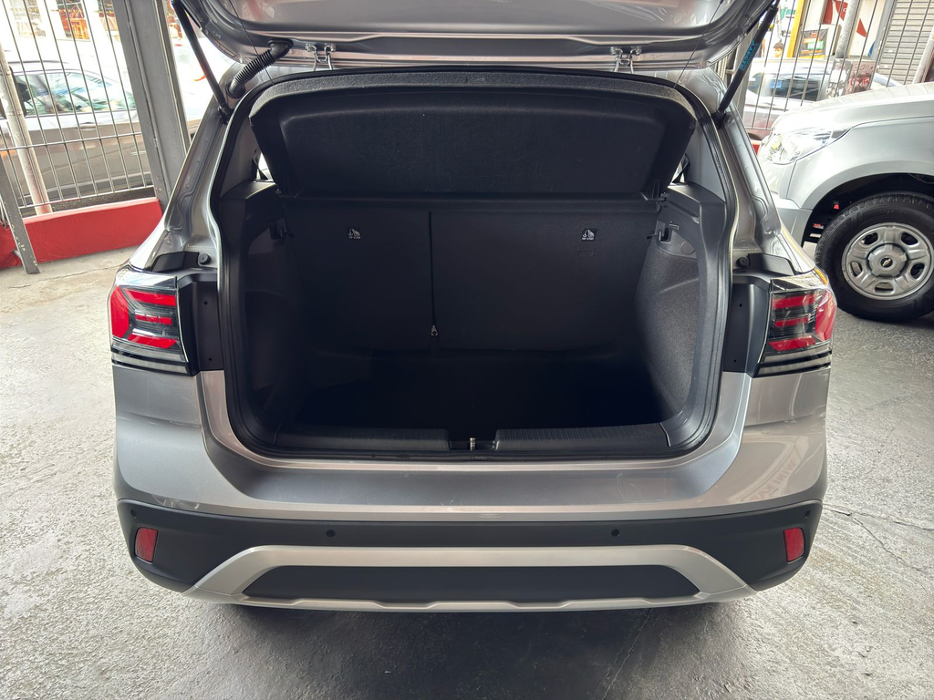 Volkswagen T-Cross Prata