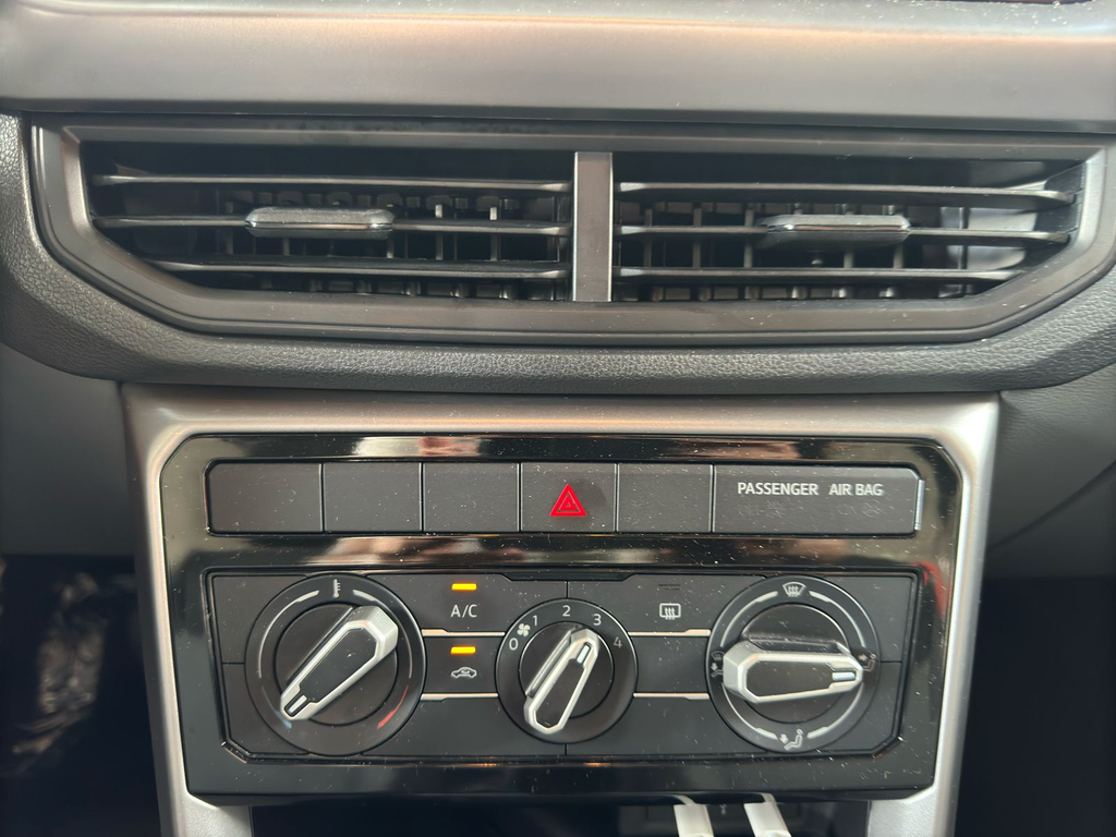 Volkswagen T-Cross Prata