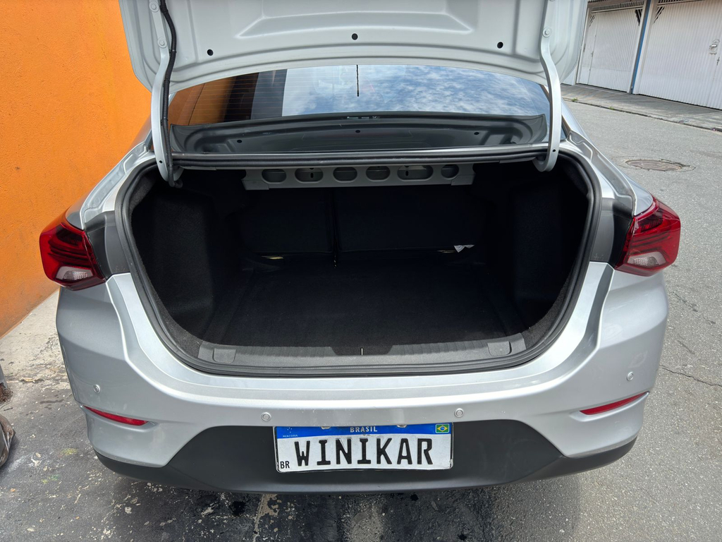 Chevrolet Onix Sedan Prata