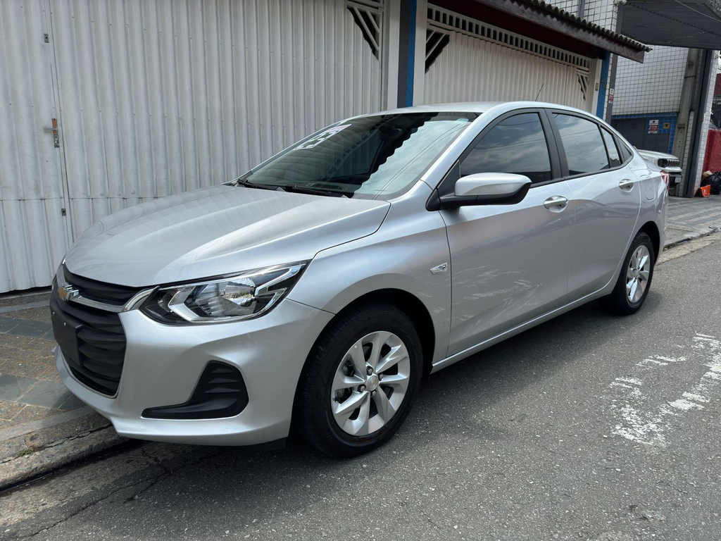 Chevrolet Onix Sedan Prata