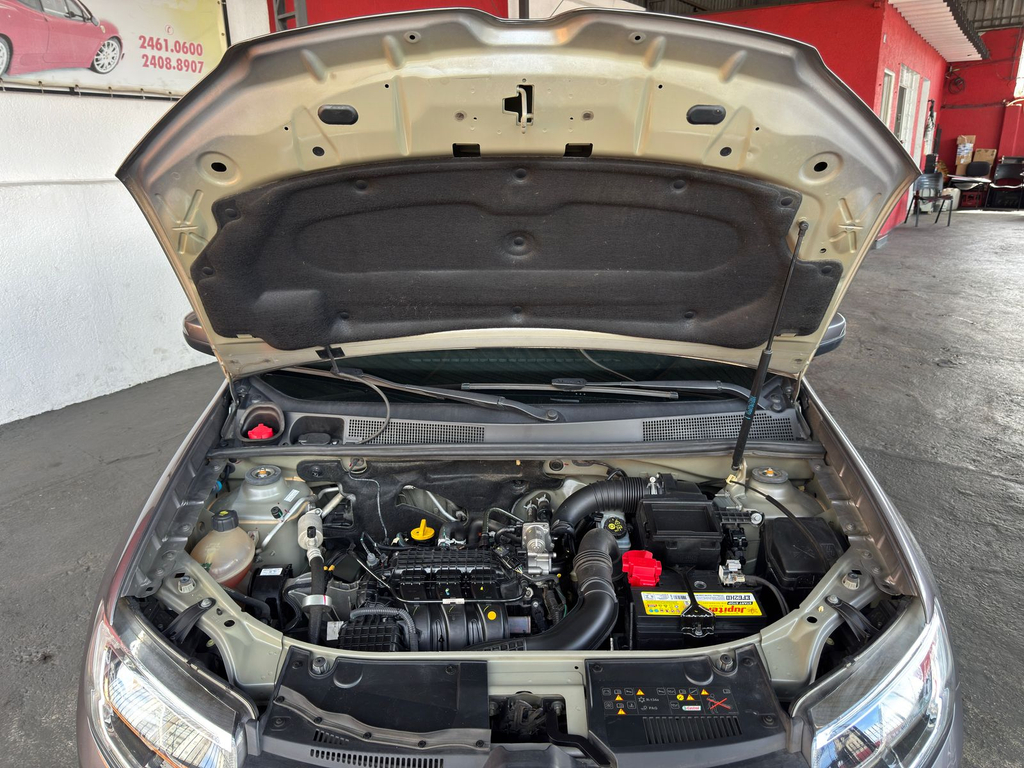 Renault Logan Cinza