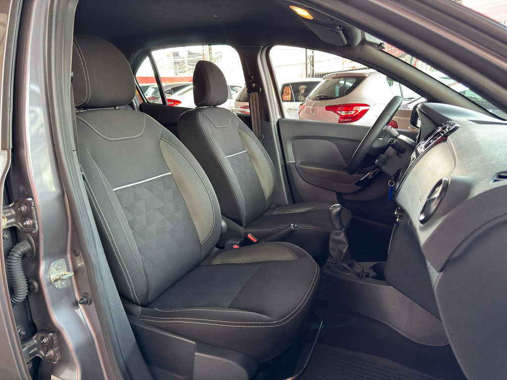 Renault Logan Cinza