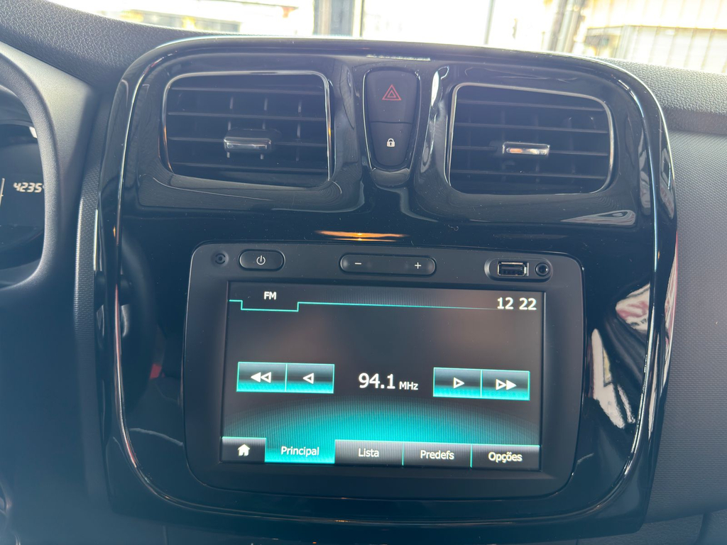 Renault Logan Cinza