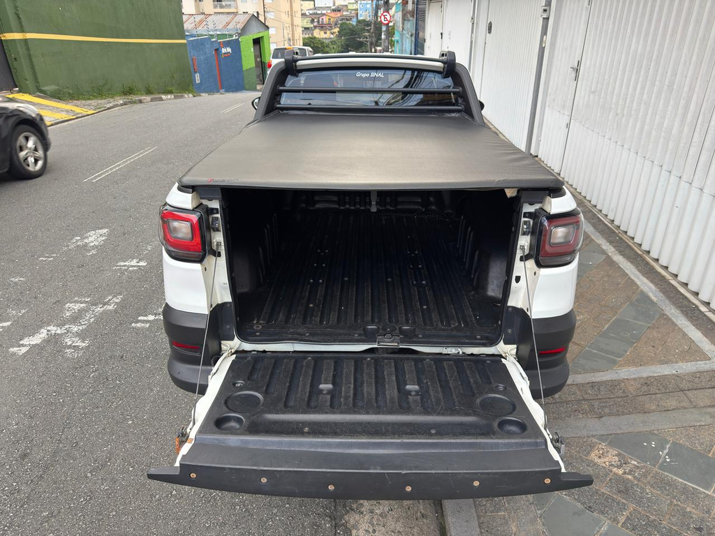 Fiat Strada Branco