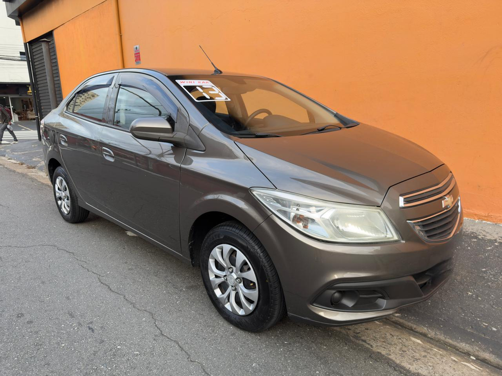 Chevrolet Prisma Cinza