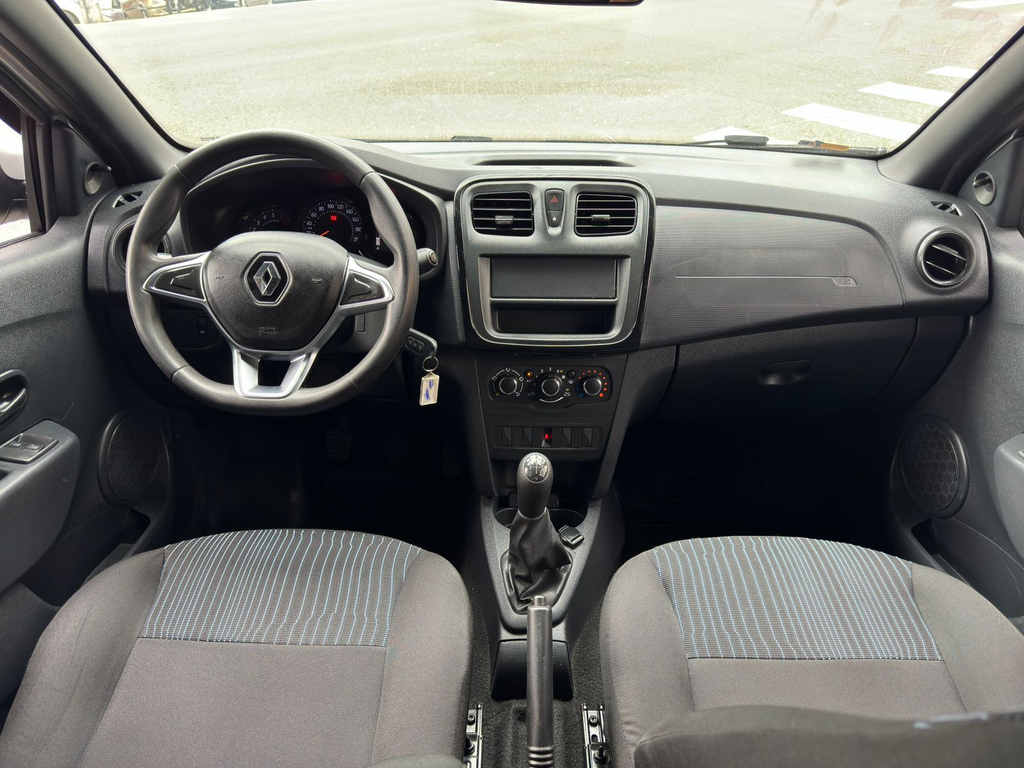 Renault Sandero Prata