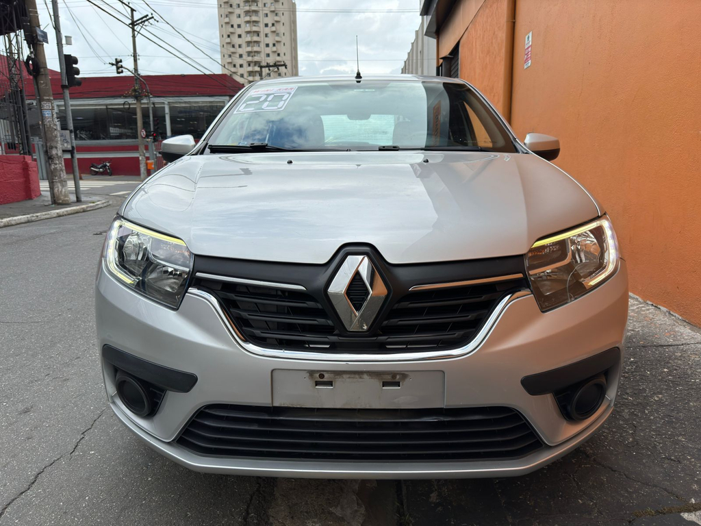 Renault Sandero Prata