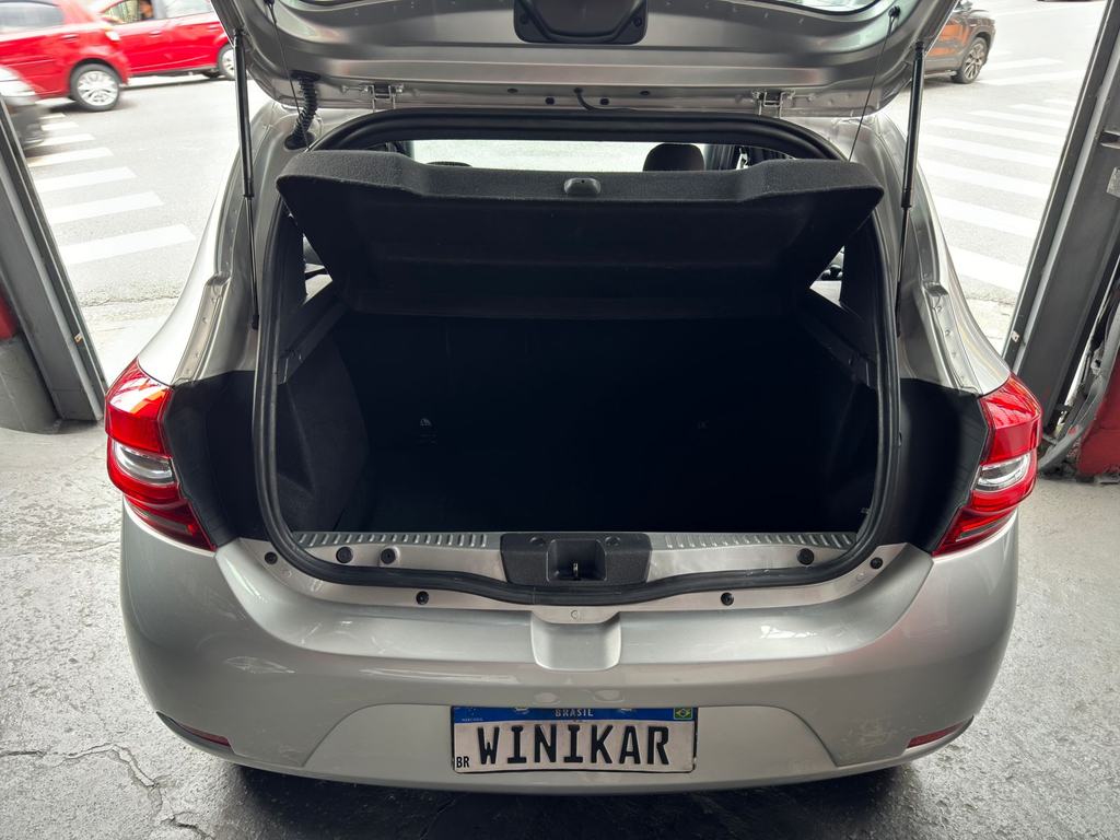 Renault Sandero Prata