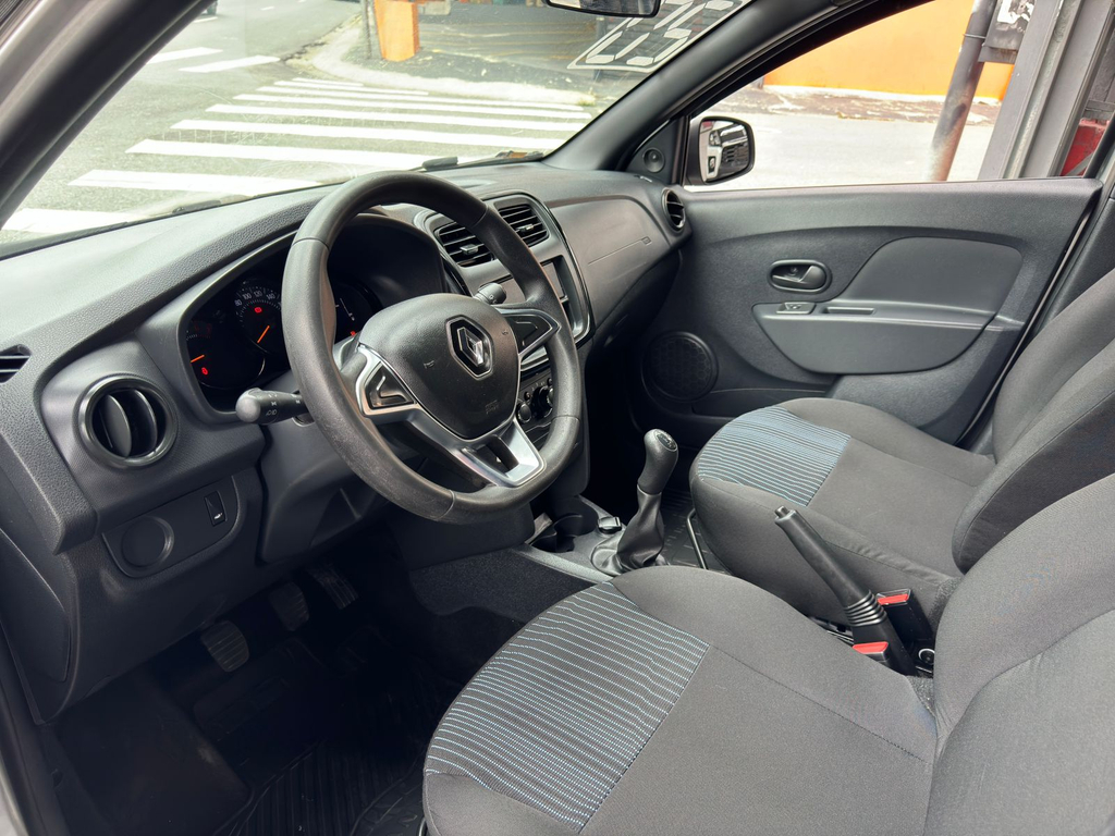 Renault Sandero Prata