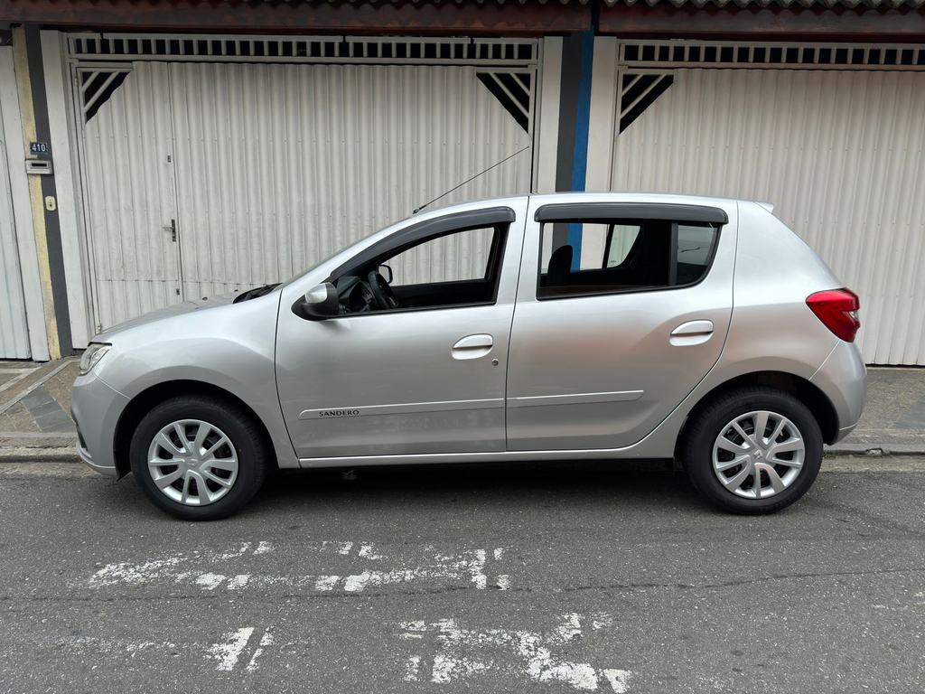 Renault Sandero Prata