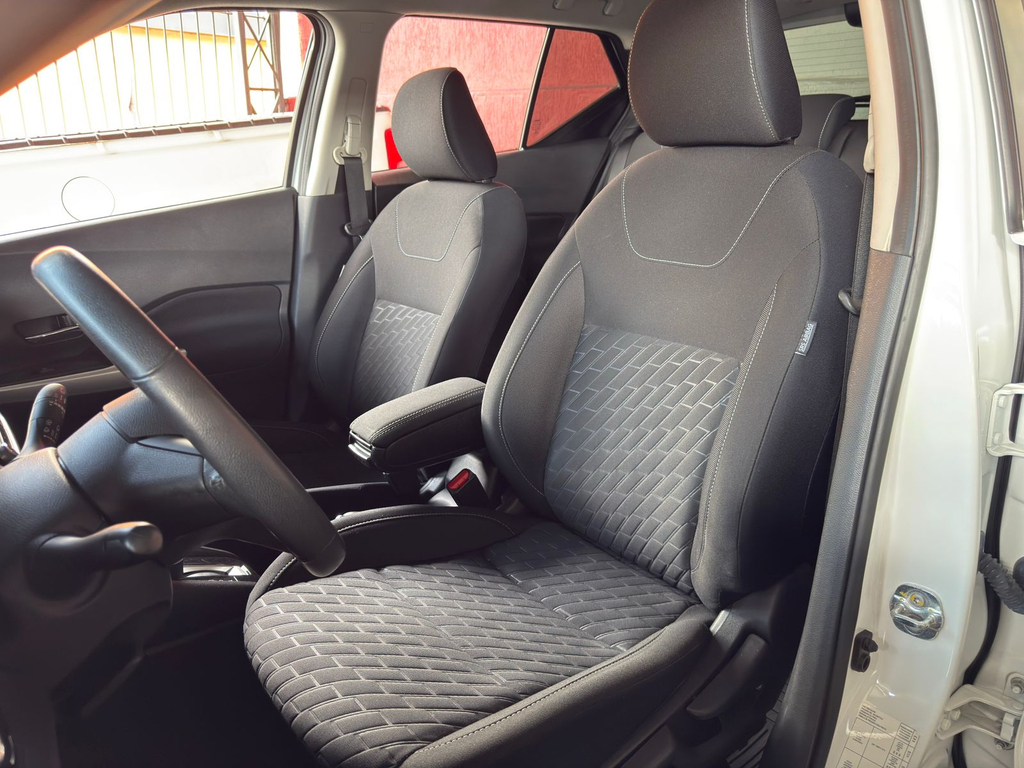 Nissan Kicks Branco