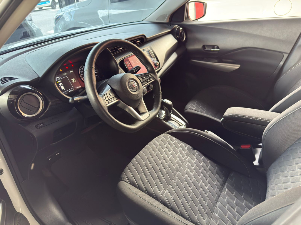 Nissan Kicks Branco