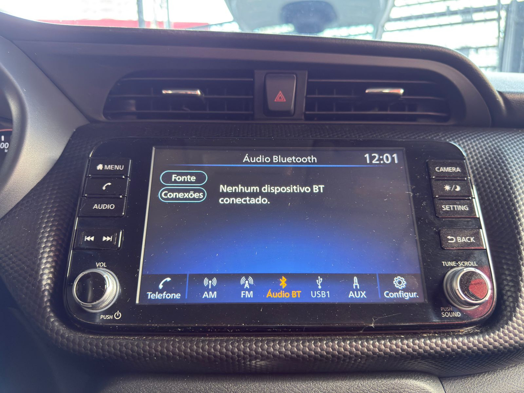 Nissan Kicks Branco