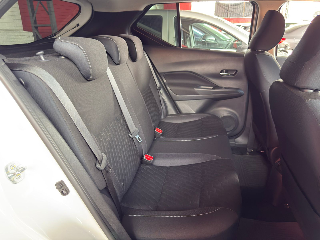 Nissan Kicks Branco