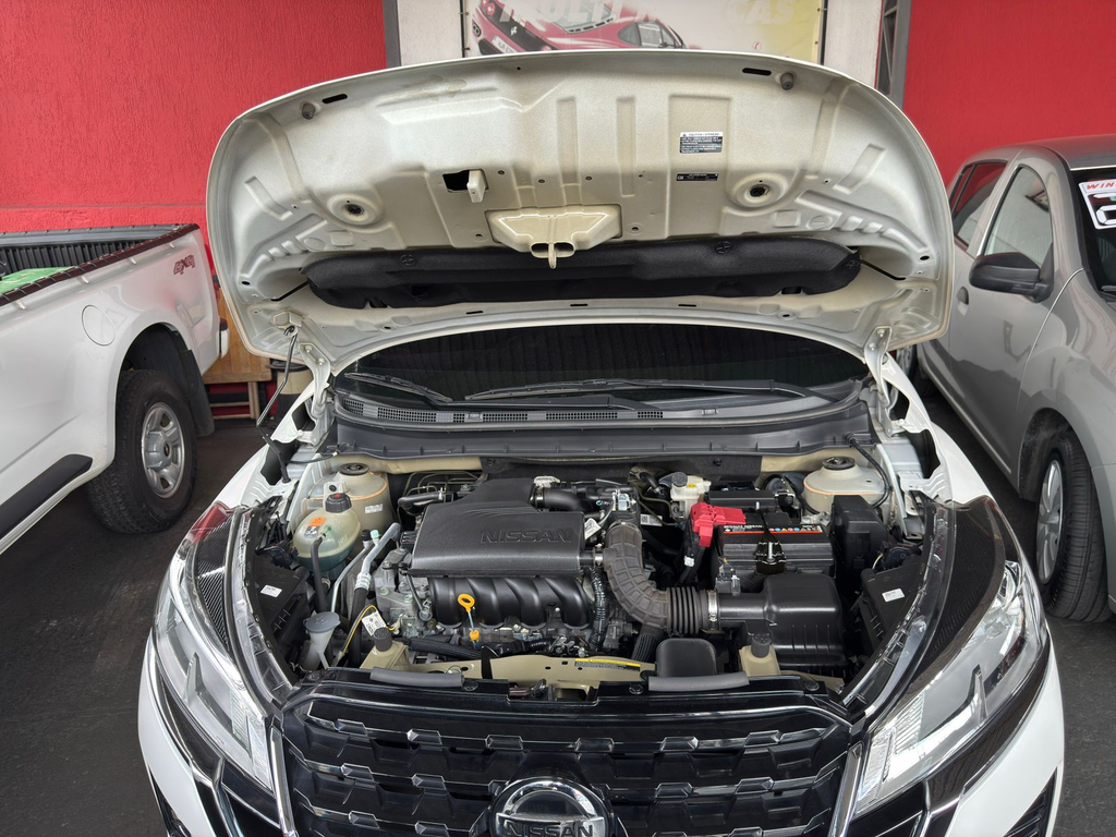 Nissan Kicks Branco