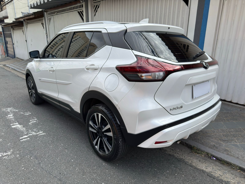 Nissan Kicks Branco