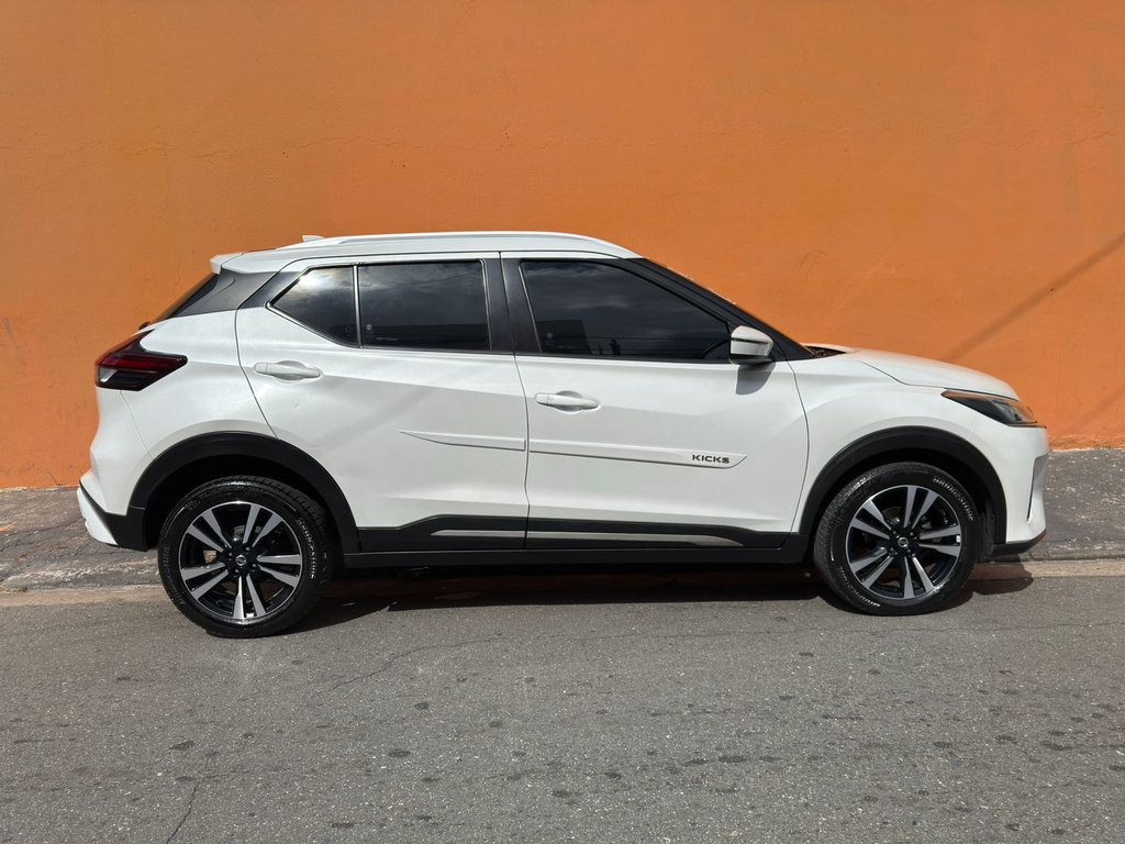 Nissan Kicks Branco