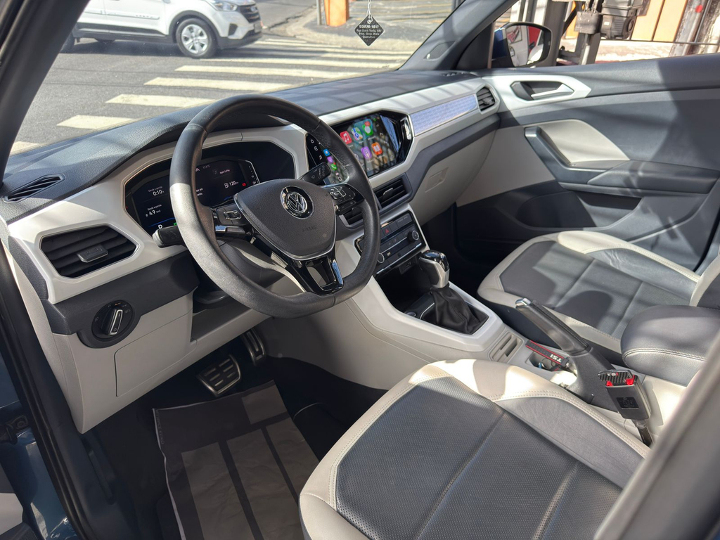 Volkswagen T-Cross Azul