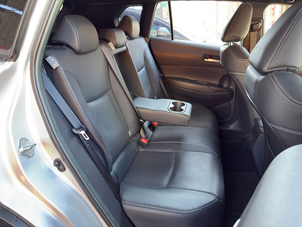 Toyota Corolla Cross Prata