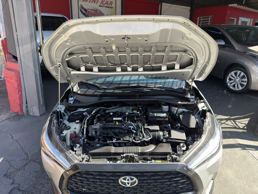 Toyota Corolla Cross Prata