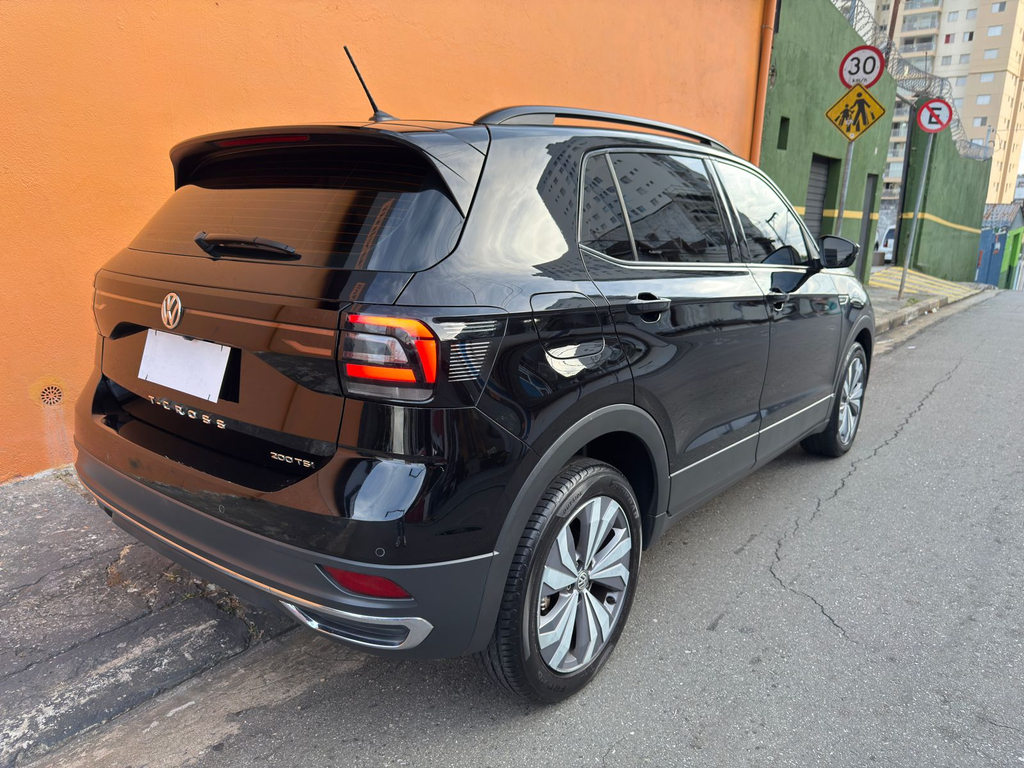 Volkswagen T-Cross Preto