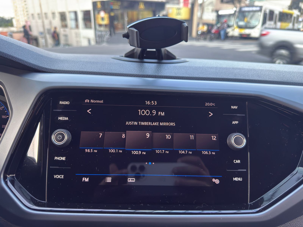 Volkswagen T-Cross Preto