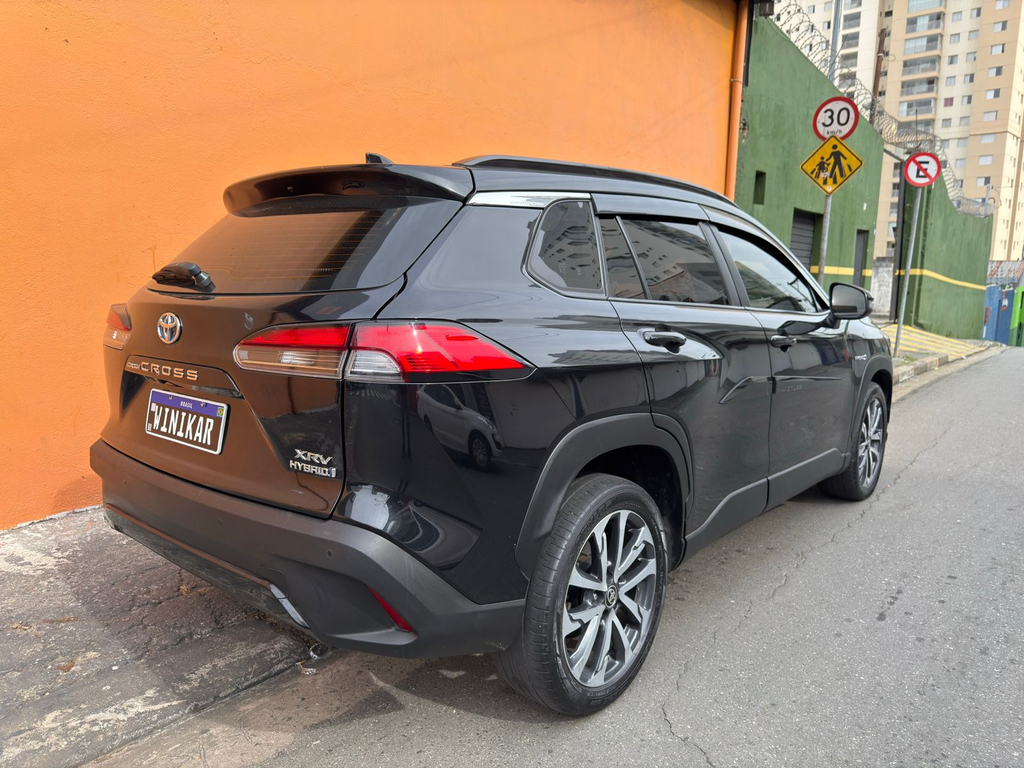 Toyota Corolla Cross Preto