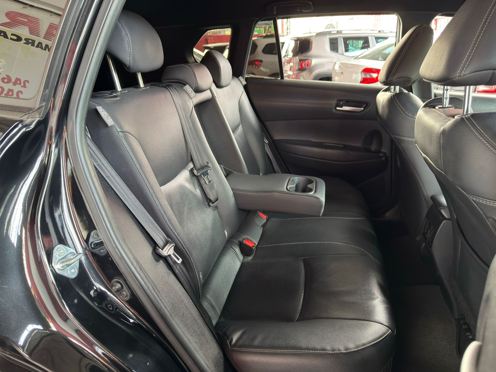 Toyota Corolla Cross Preto