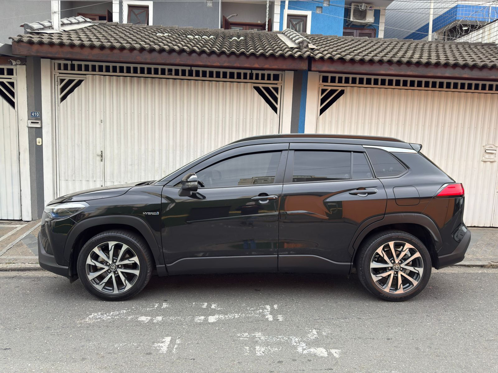 Toyota Corolla Cross Preto