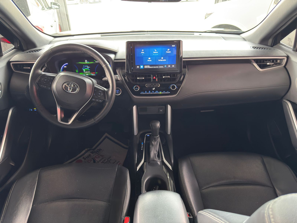 Toyota Corolla Cross Preto