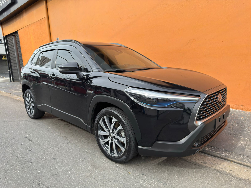 Toyota Corolla Cross Preto