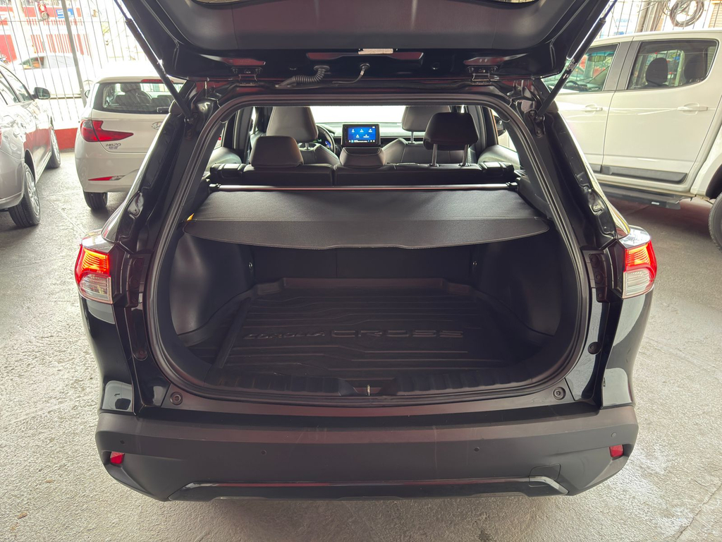 Toyota Corolla Cross Preto