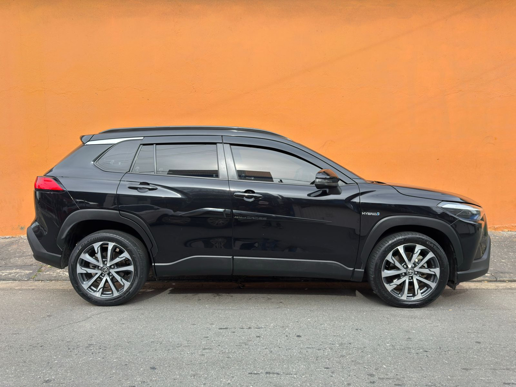 Toyota Corolla Cross Preto