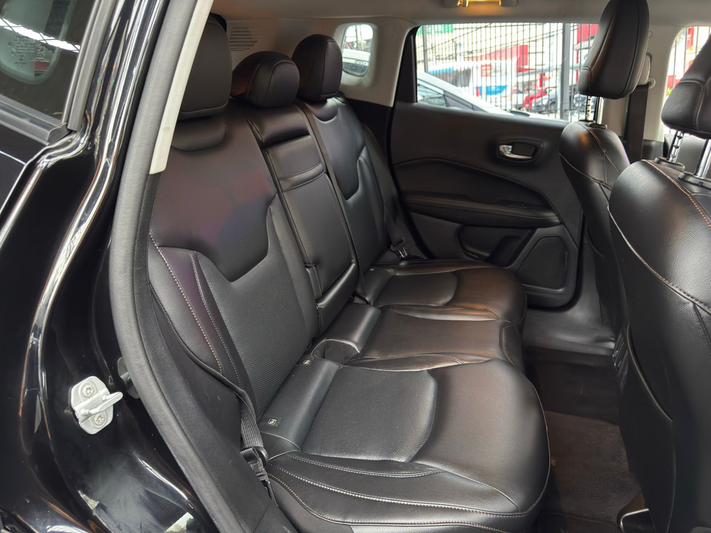 Jeep Compass Preto