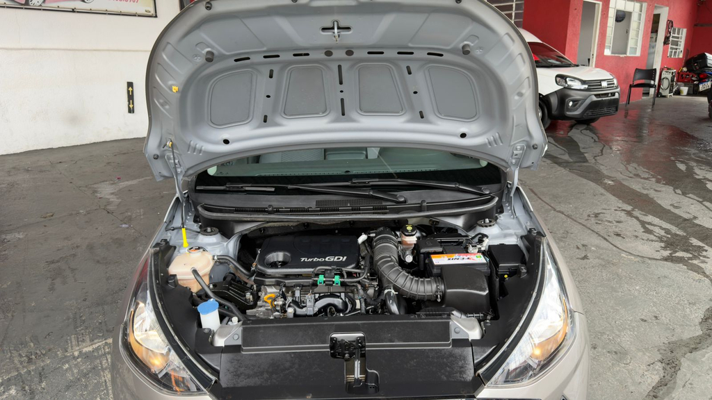 Hyundai HB20S Prata