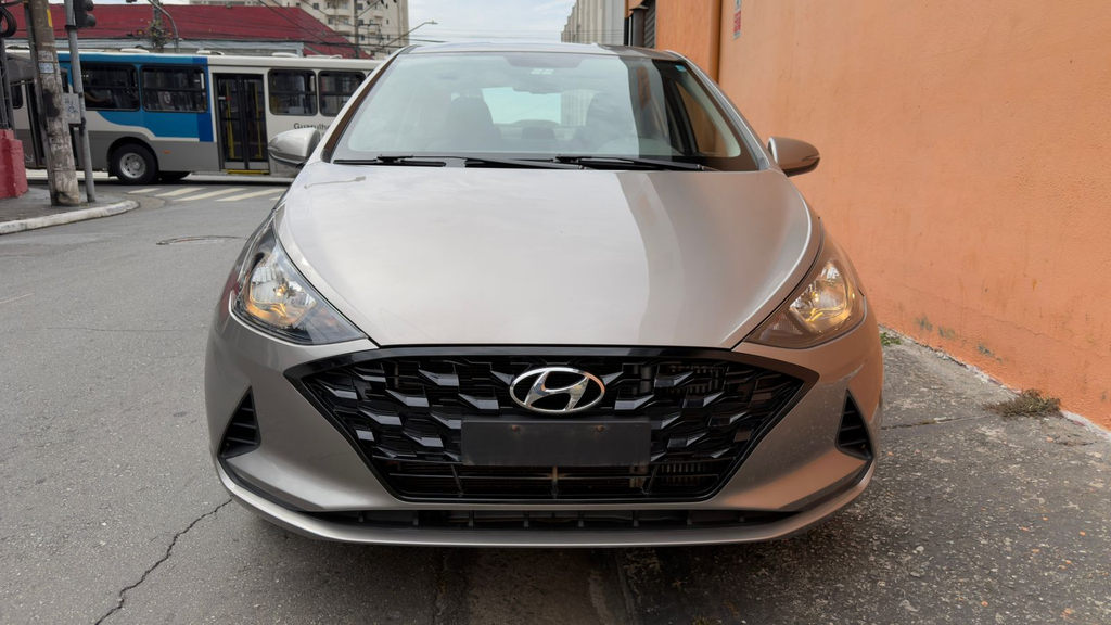 Hyundai HB20S Prata