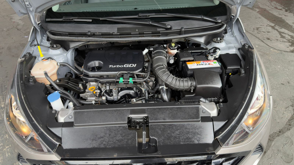Hyundai HB20S Prata
