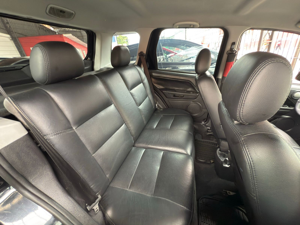 Ford EcoSport Preto