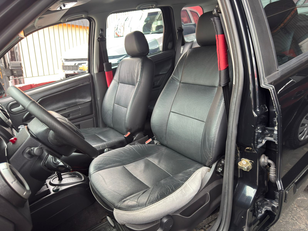 Ford EcoSport Preto