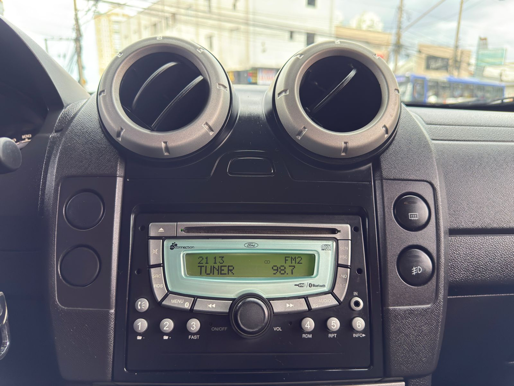 Ford EcoSport Preto